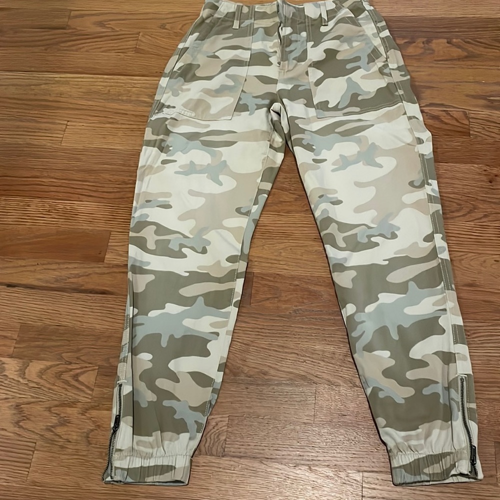 GAP camouflage khakis